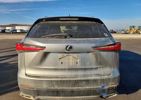 2019 Lexus Nx 300 Base z USA, uszkodzony, nr VIN JTJYARBZ5K2150576